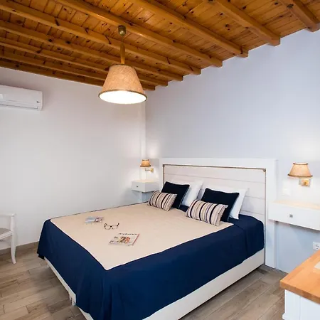 Filoxenia アパート オルノス