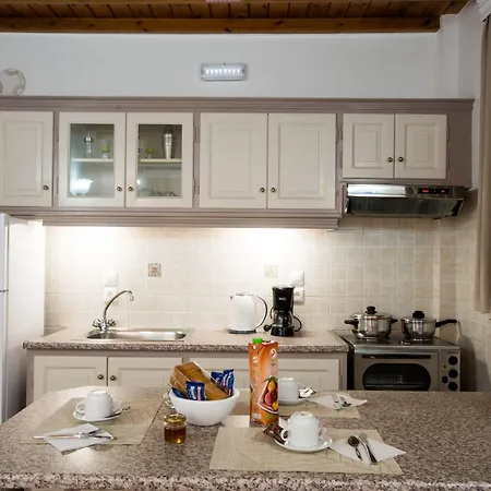 Filoxenia アパート オルノス